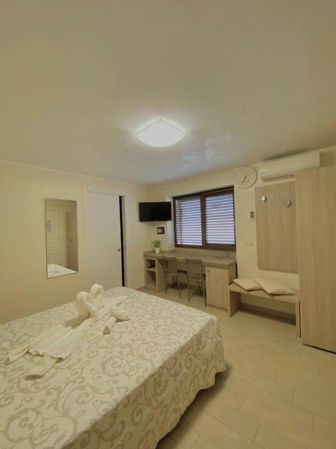 Viola Appartement Porto Cesareo Buitenkant foto
